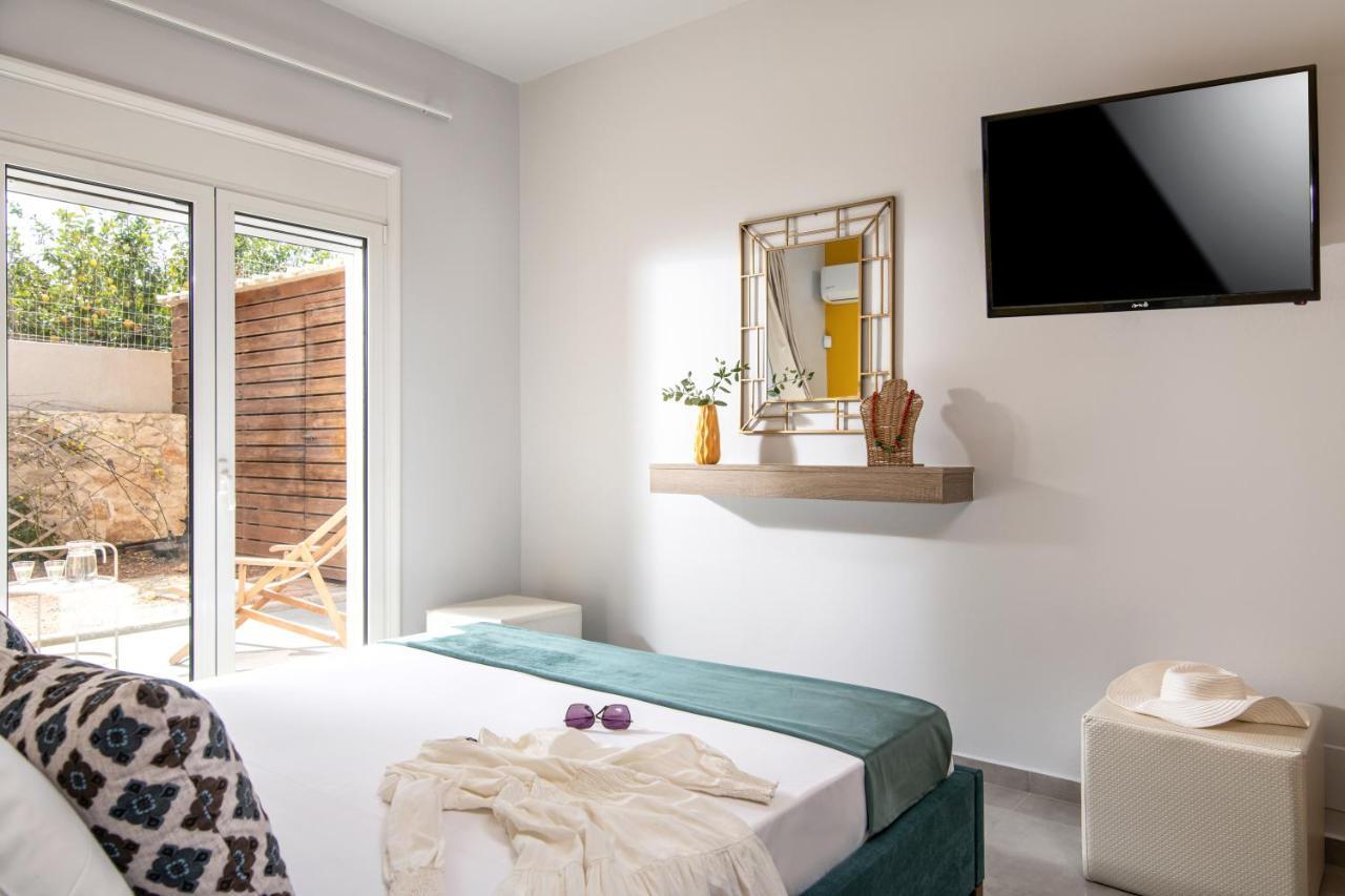 Alba Bianca Villa, Family Retreat With Heated Pool By Thinkvilla Χερσόνησος Εξωτερικό φωτογραφία