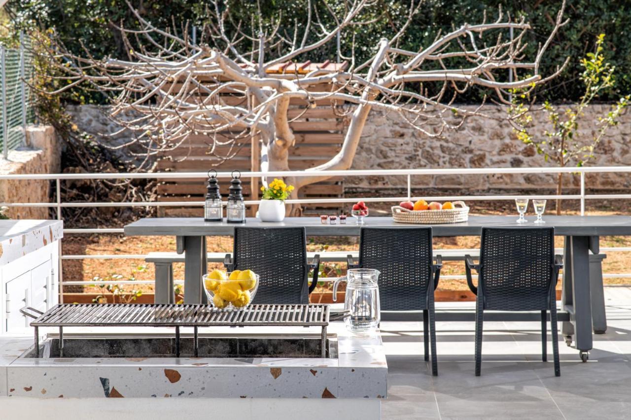 Alba Bianca Villa, Family Retreat With Heated Pool By Thinkvilla Χερσόνησος Εξωτερικό φωτογραφία